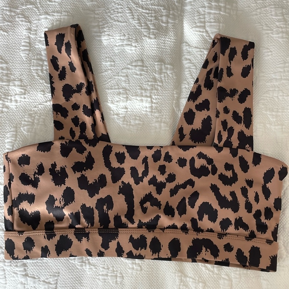 Allfenix leopard print sports bra